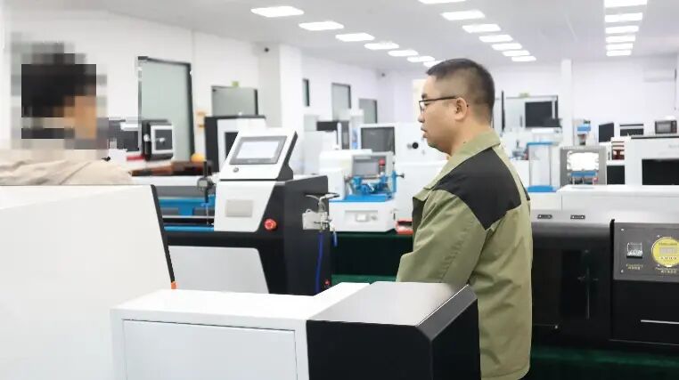 上海某科技有限公司蒞臨上海理濤考察交流設(shè)備球囊綜合性測試儀