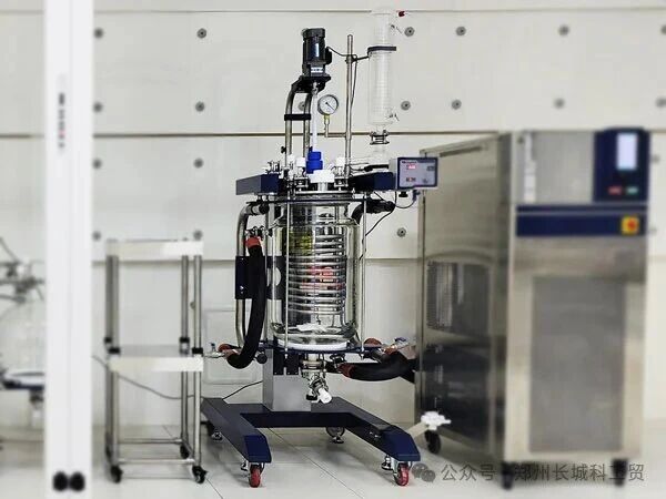 玻璃反应釜内冷盘管加持——直面快速放热不慌，锁定温度稳定护航